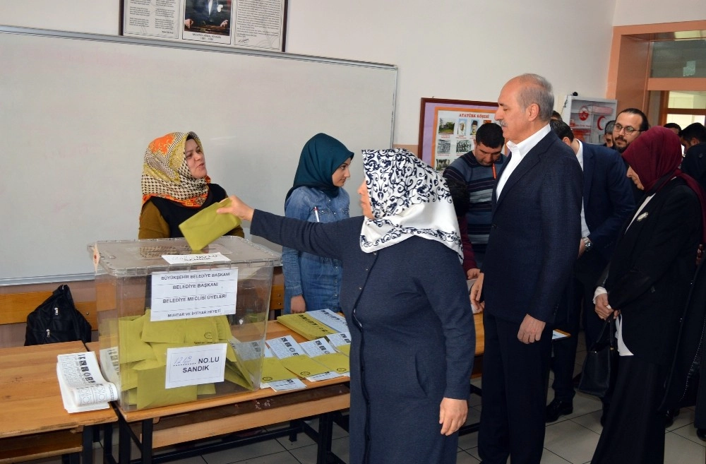 Ak Parti Genel Başkanvekili Numan Kurtulmuş Oyunu Fatihte Kullandı