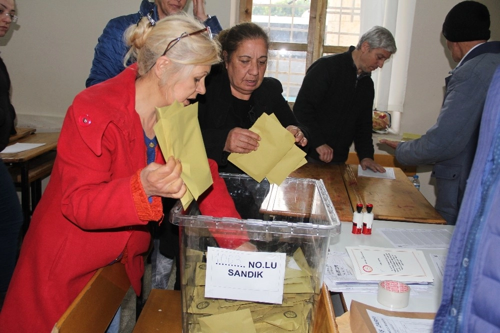 Mersinde Oy Verme İşlemi Sona Erdi, Oylar Sayılmaya Başlandı