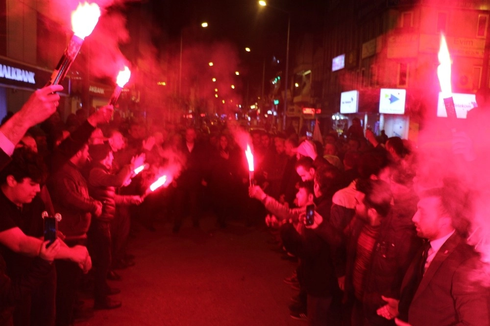 Zonguldakta Ak Parti Sevinci