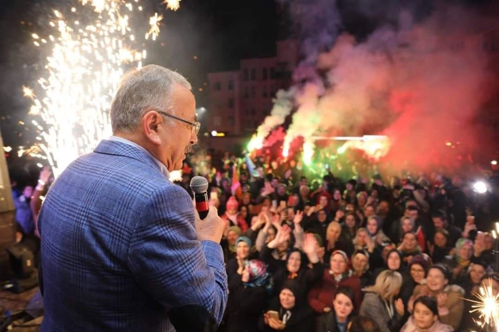 Orduda Ak Partililerin Zafer Coşkusu