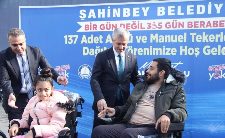 Şahinbey Belediyesi'nden Engelliler için 137 akülü ve manuel sandalye