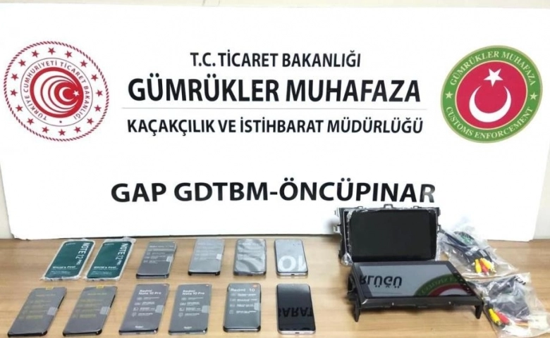 Kilis Öncüpınar Sınır Kapısında kaçak cep telefonu yakalandı