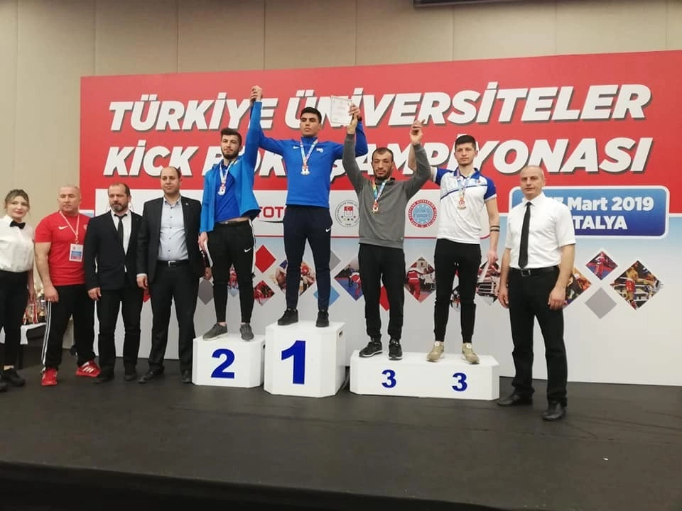 Üniversite Kick Boks Takımından Büyük Başarı