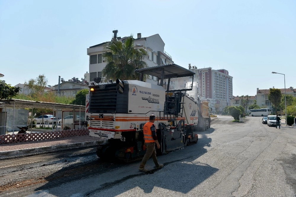 Muratpaşada Yeni Dönemin İlk Çalışması Güzeloba Mahallesinde