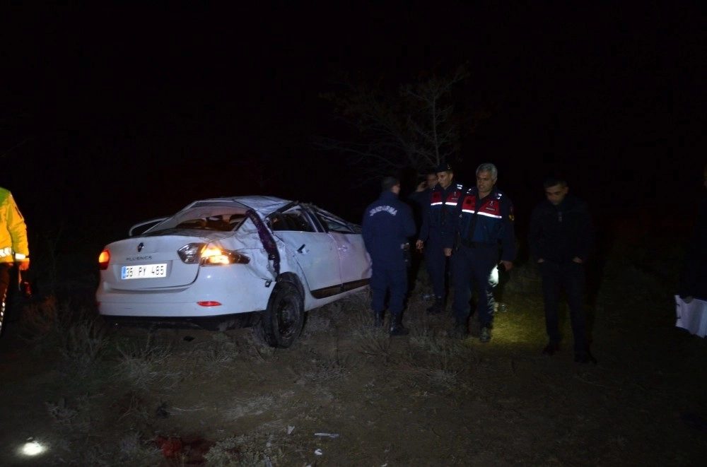 Konyada Otomobil Takla Attı: 1 Ölü, 4 Yaralı