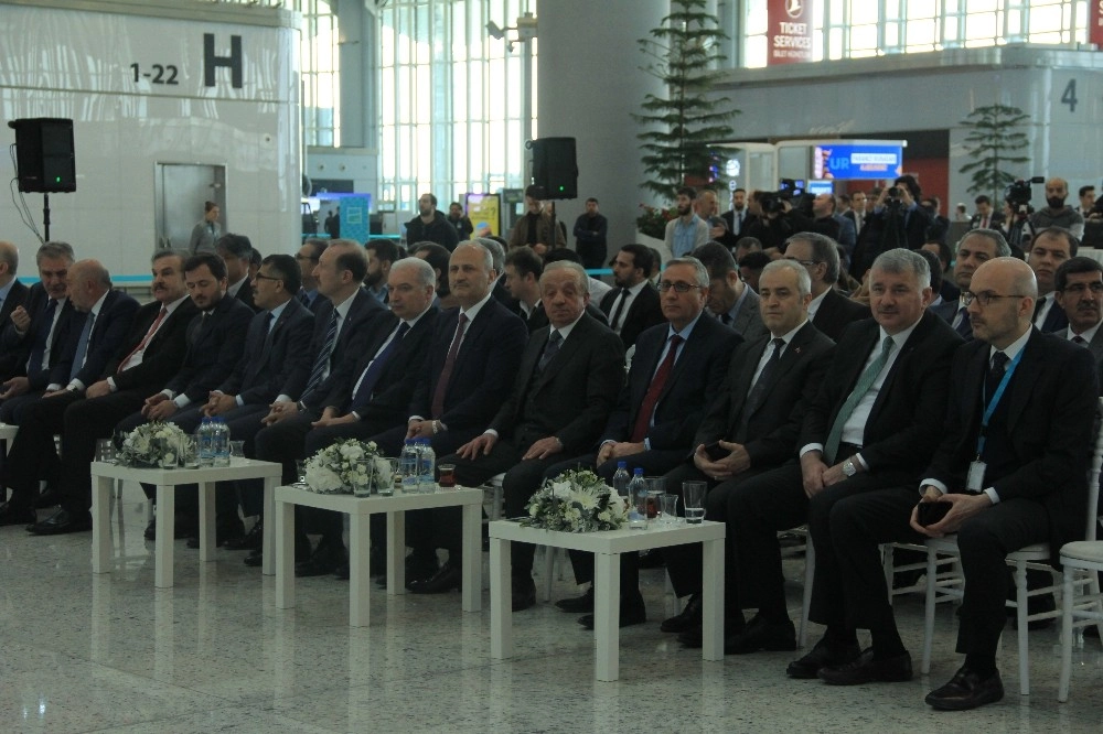 Bakan Turhandan İstanbul Havalimanı Taşınmasına İlişkin Açıklama