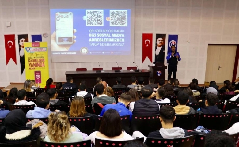 GAÜN'de Akademisyen ve öğrencilere "kadına el kalkmaz" semineri