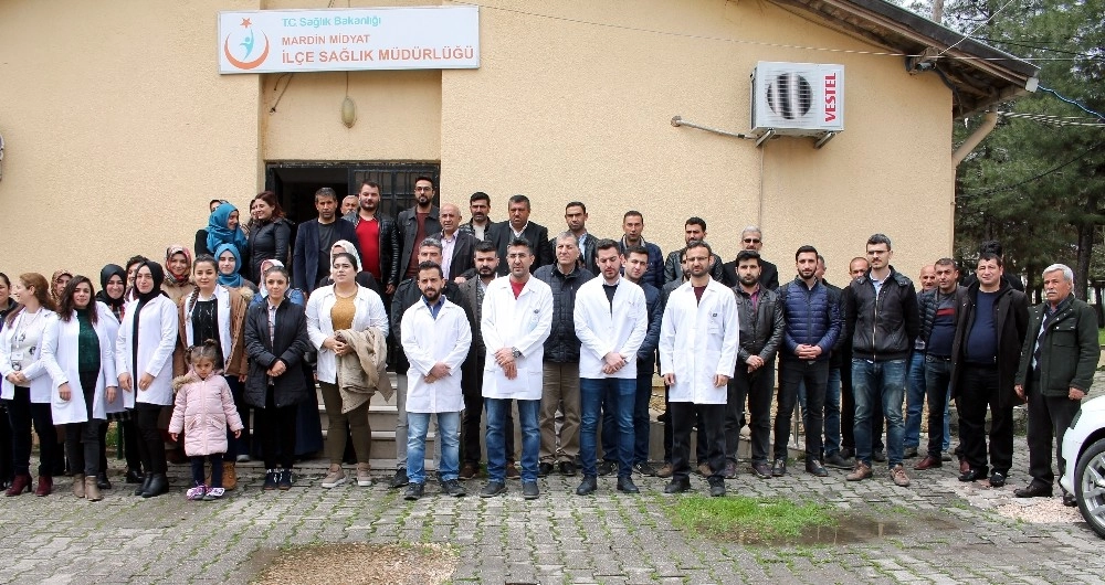 Midyatta Aile Hekimleri, İzmirdeki Şiddeti Protesto Etti