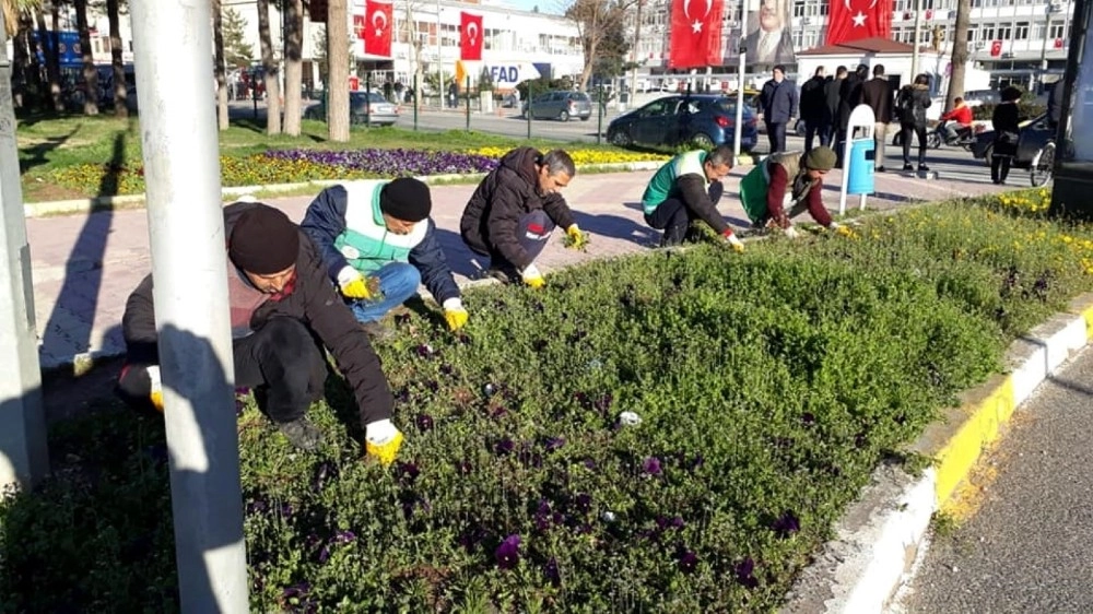 Adıyamanda Yeşil Alanlara Özel Bakım