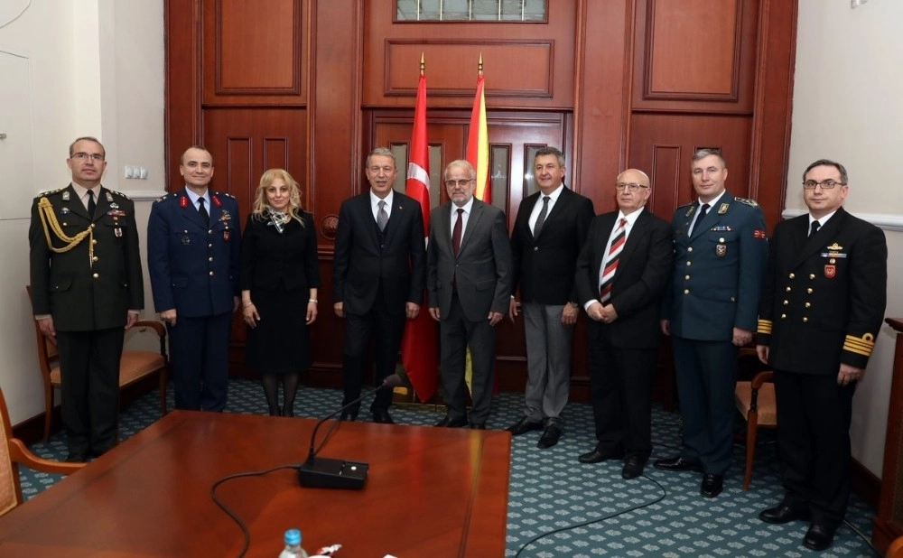 Bakan Akar, Kuzey Makedonya Meclis Başkanı Caferi İle Görüştü