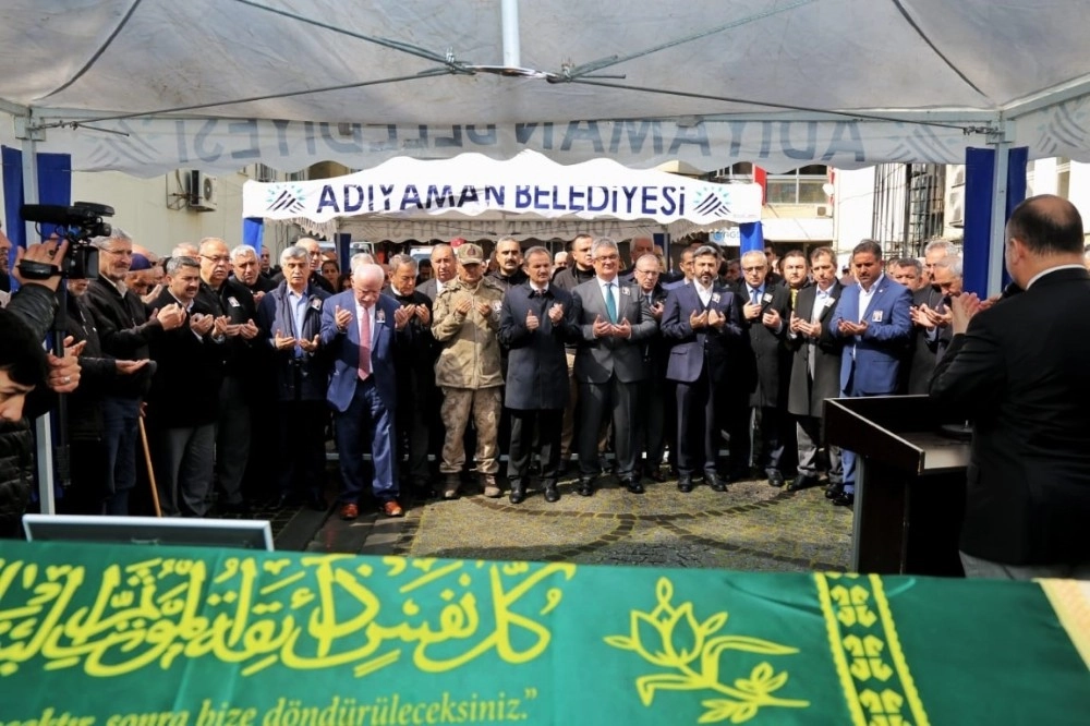 Adıyaman Eski Belediye Başkanı Kocatürk Son Yolculuğuna Uğurlandı