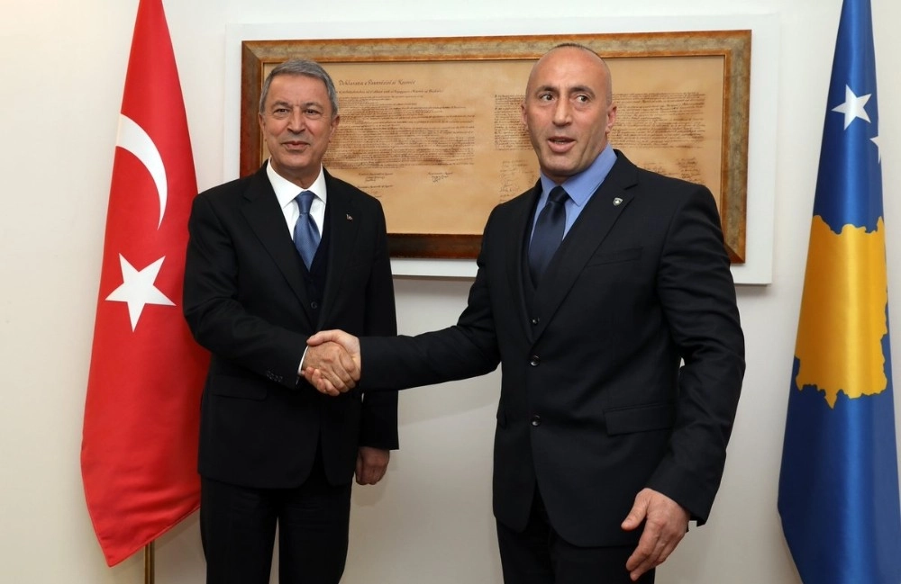 Milli Savunma Bakanı Akar, Kosova Başbakanı Haradinaj İle Görüştü