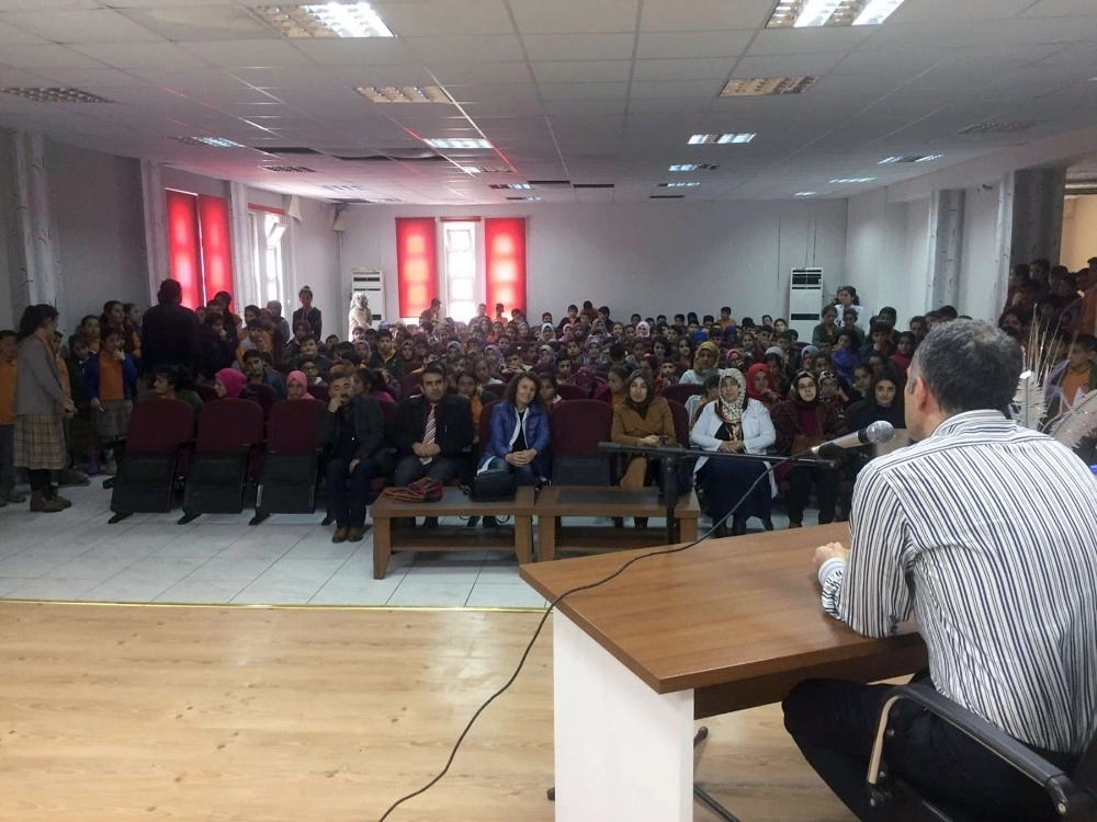 Çelikhanda Meslek Tanıtım Semineri Düzenlendi