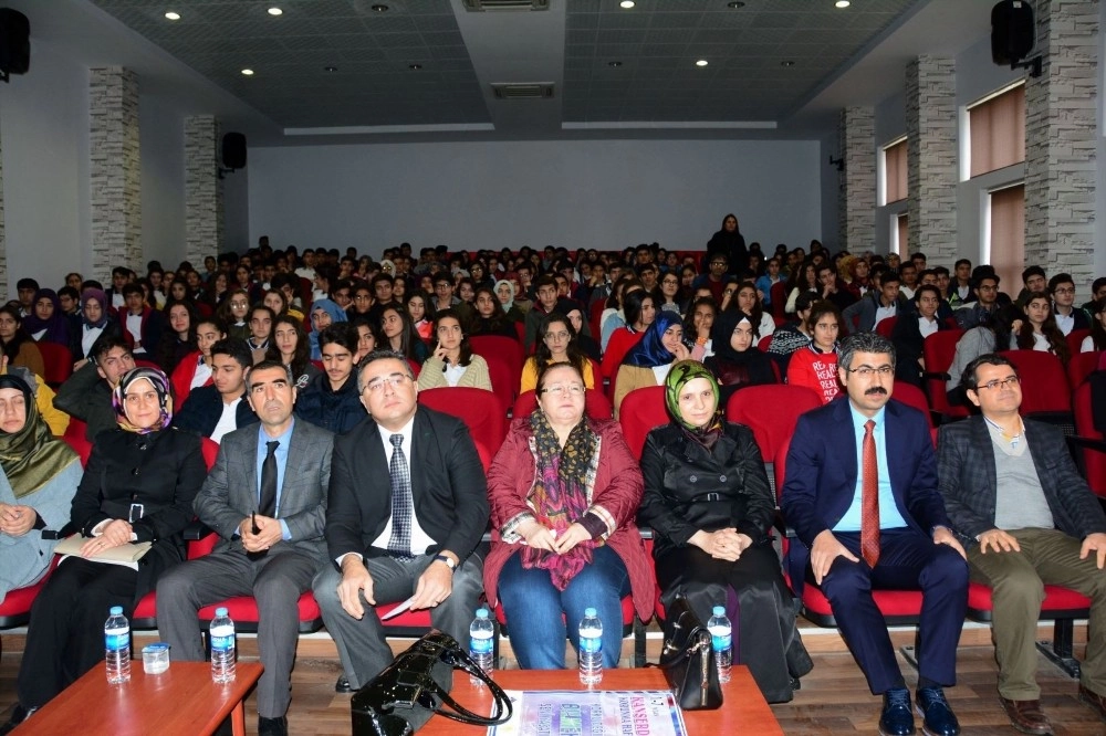 Diyarbakırda Kanserden Korunma Konferansı Düzenlendi