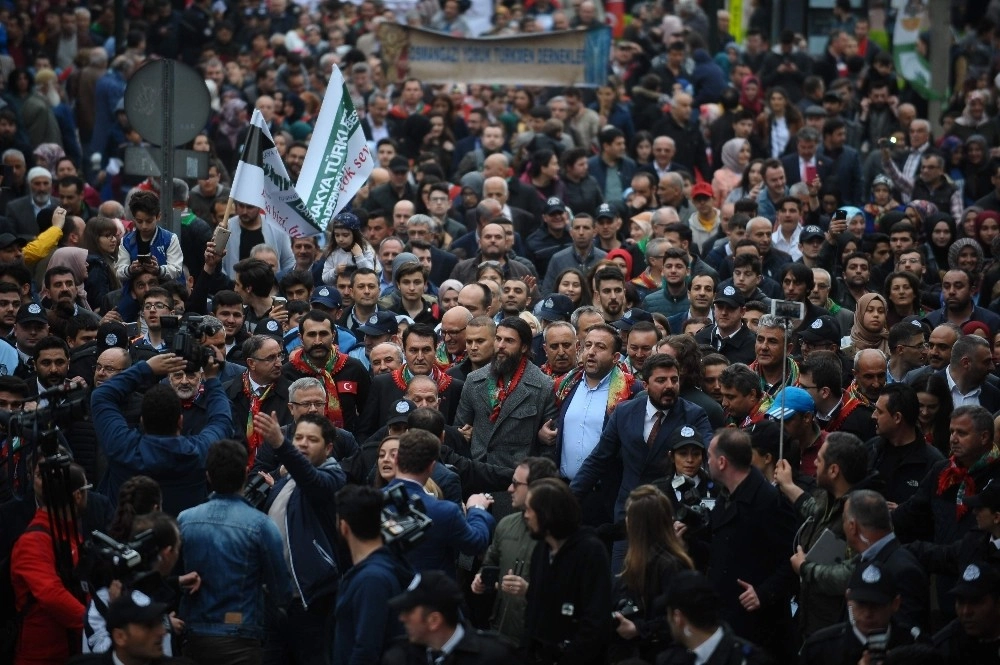 Fetih Yürüyüşüne Ünlü Yağmuru