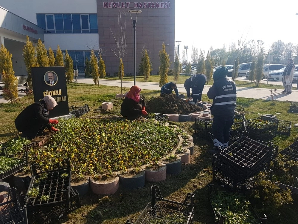 Gürsu Cüneyt Yıldız Devlet Hastanesine Çevre Düzenlemesi