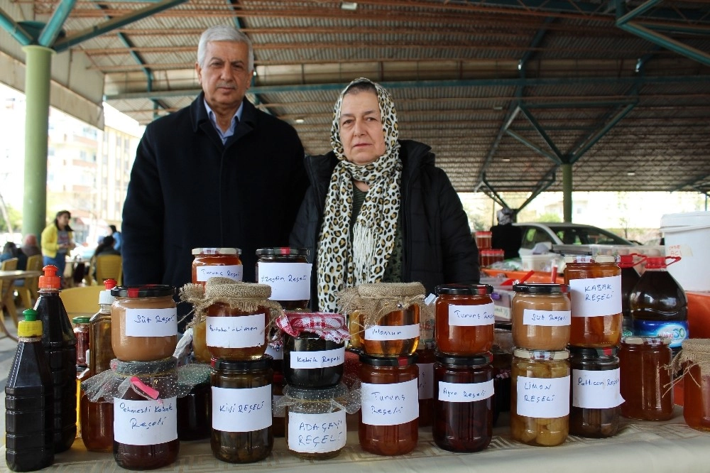 (Özel) Gezmekten Sıkılıp Reçel İşine Girdiler, Şimdi Siparişe Yetişemiyorlar