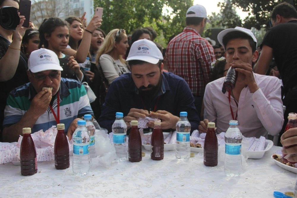 En Hızlı Adana Kebabı Yeme Yarışması