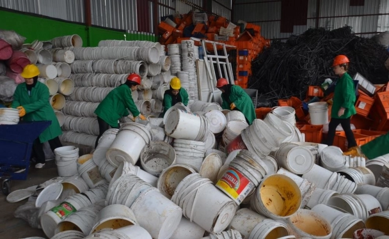 Hatay’lı kadınlar geri dönüşüm tesisi kurdu