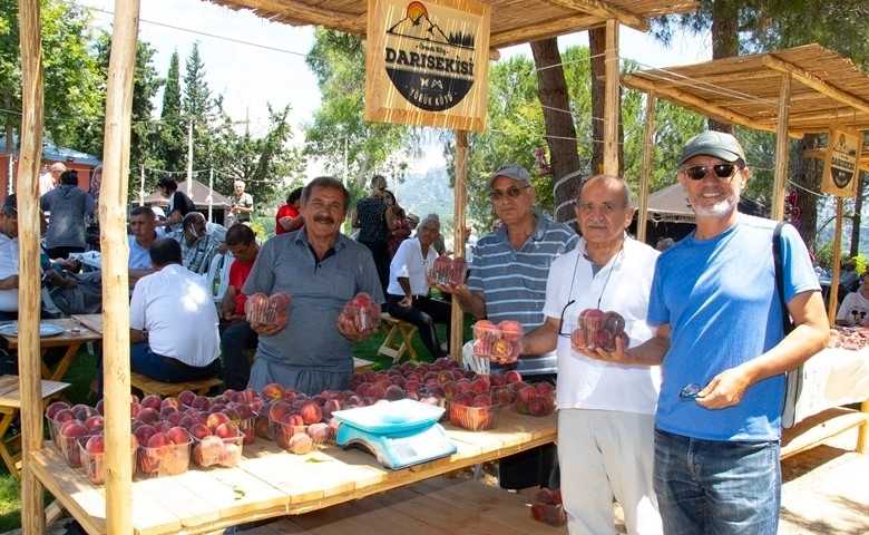 Emekli Evi üyeleri köy havası aldı