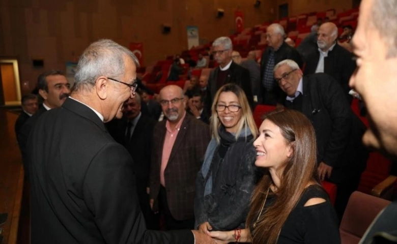 Başkan Tarhan,Adana'da  'tarım ve devlet' konulu panelde konuştu