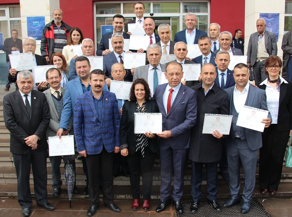 Turgutlunun Yeni Başkanı Çetin Akın Mazbatasını Aldı