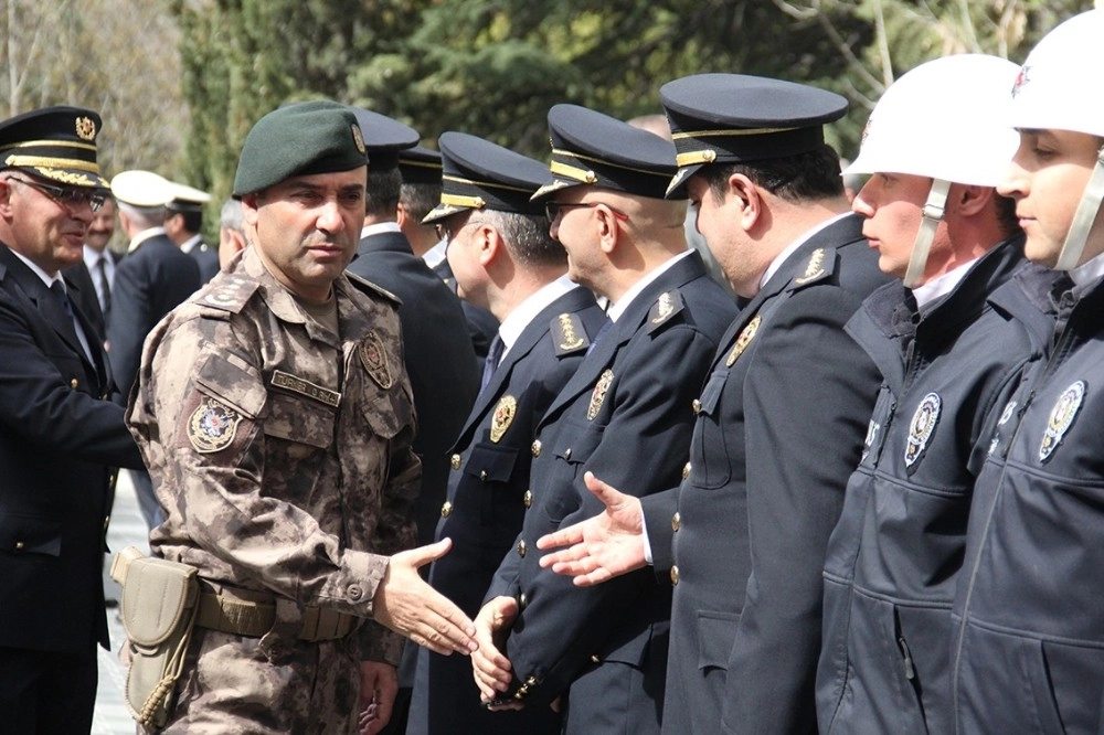 İçişleri Bakanı Soylu, Polis Şehitliğinde Anma Törenine Katıldı