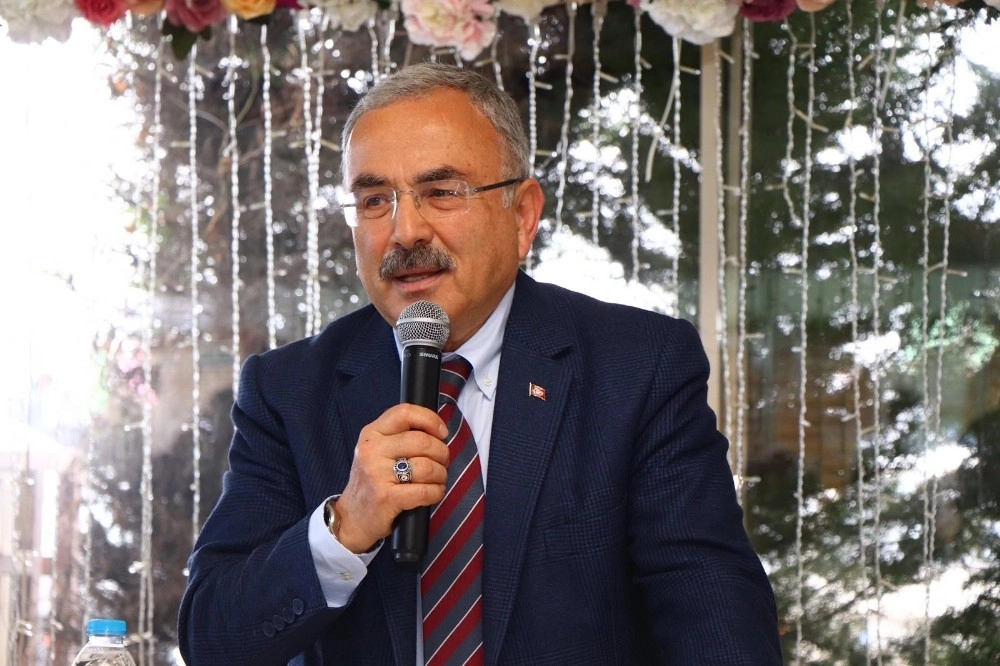 Hilmi Güler Vıp Araçları Geri Gönderdi