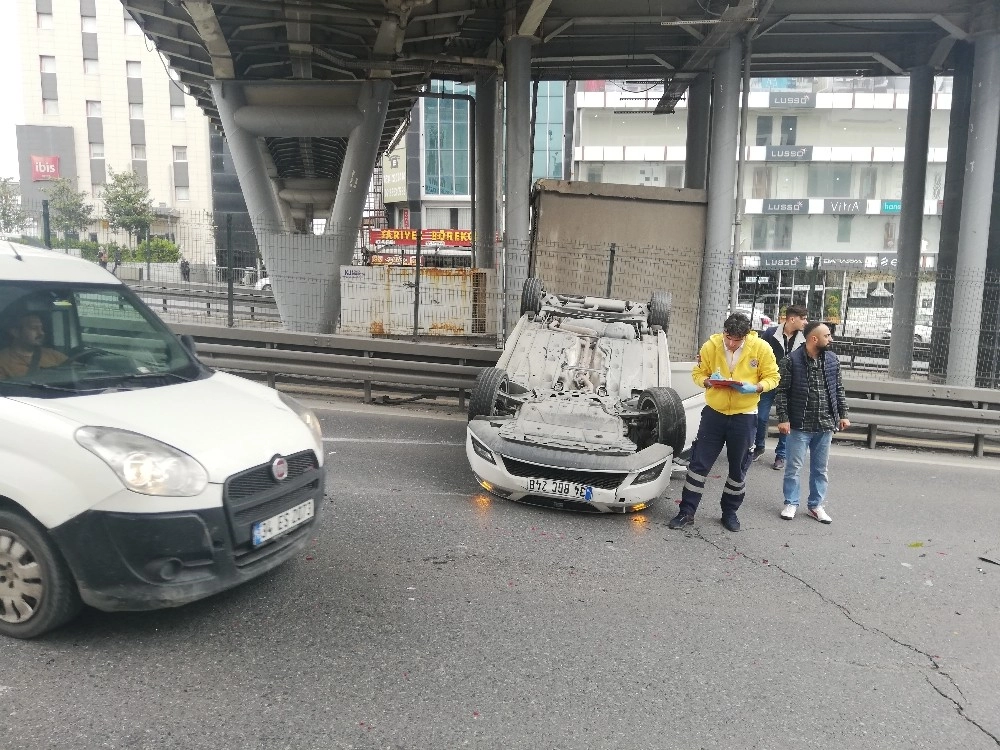 Beylikdüzü E-5Te Feci Kaza, Araç Takla Attı