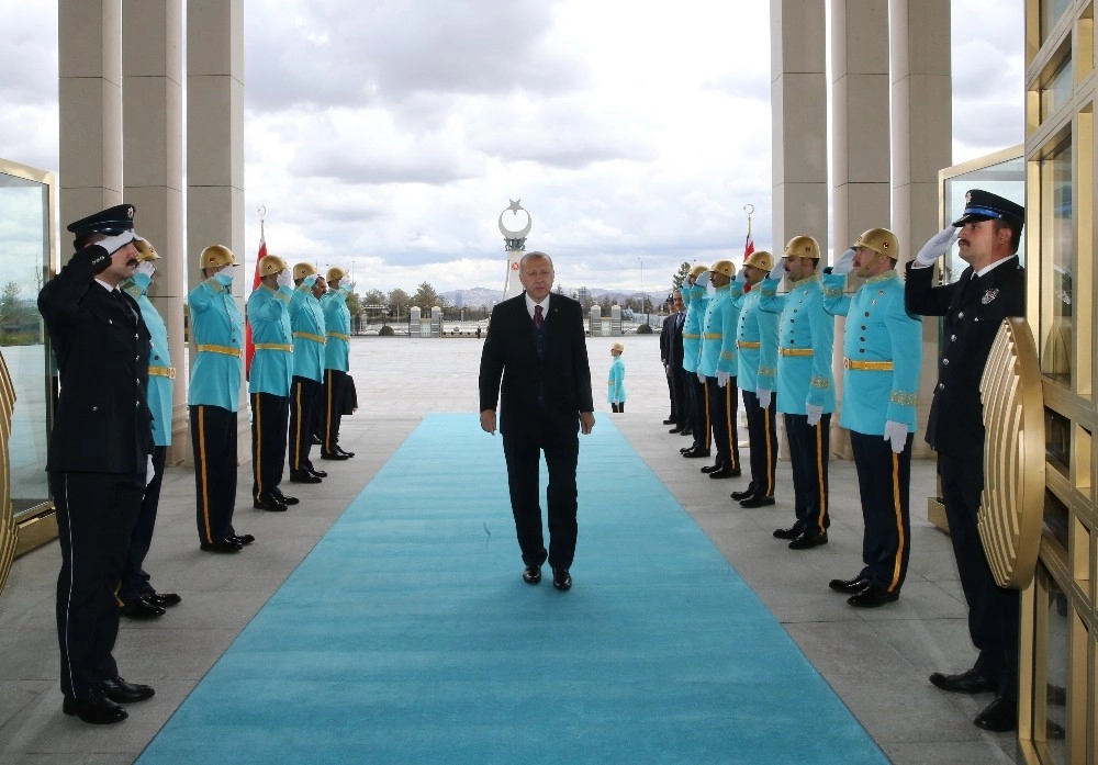 Cumhurbaşkanı Erdoğan, Külliyede Polislerin Bayramını Kutladı