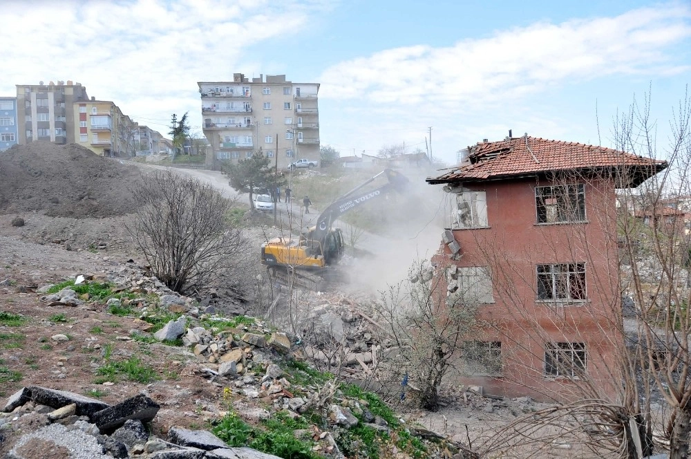 Keçiörende 2 Bin Metrekarelik Alan Ağaçlandırılacak