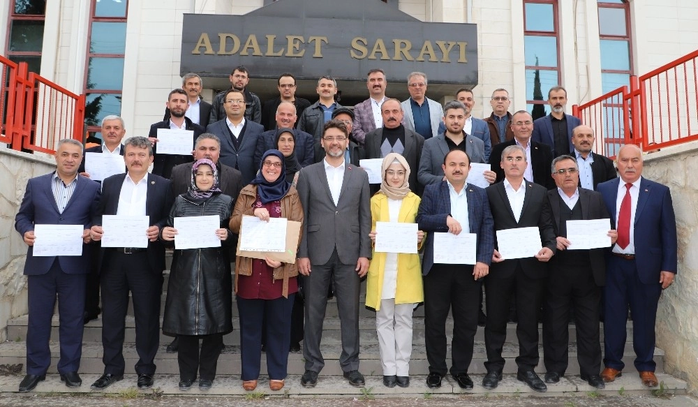 Korkuteli Belediye Meclis Üyeleri Mazbatalarını Aldı