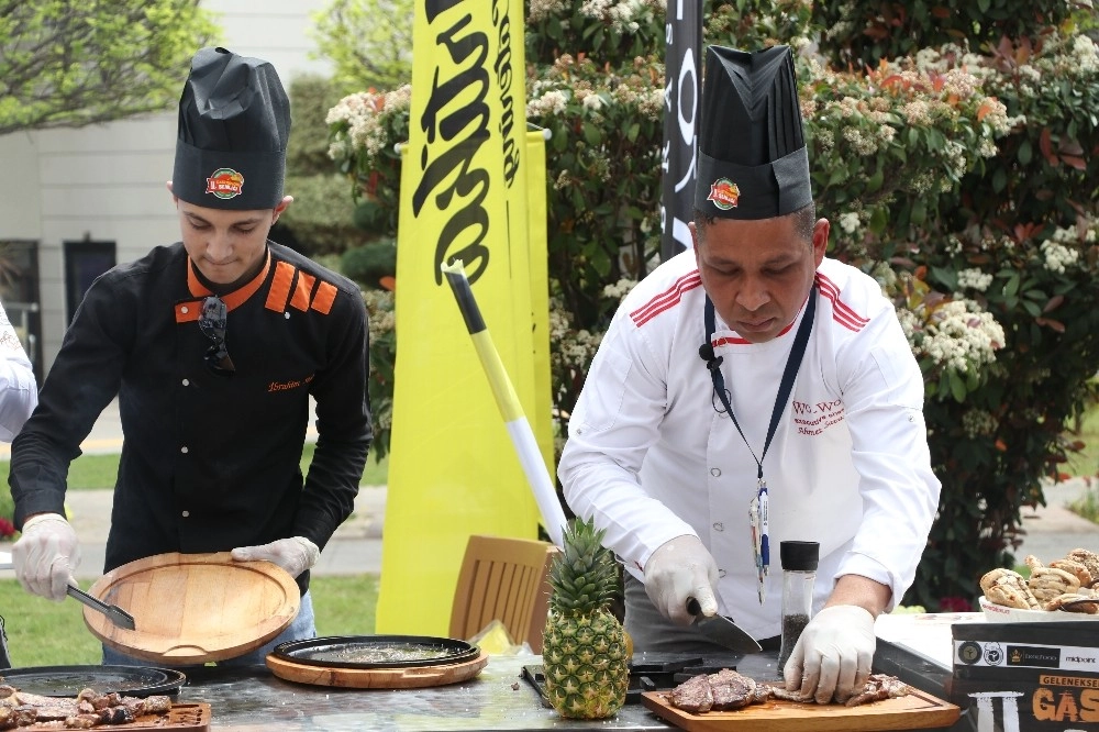 Toros Üniversitesinde Renkli Gastronomi Şenliği