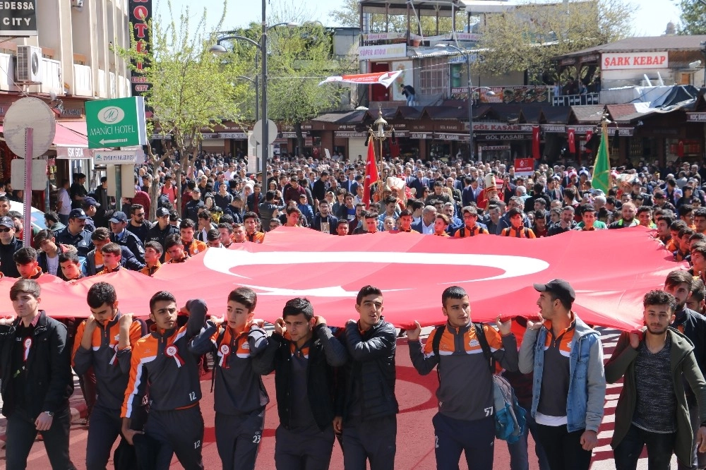 Şanlıurfanın Kurtuluş Yıldönümü Coşkuyla Kutlanıyor