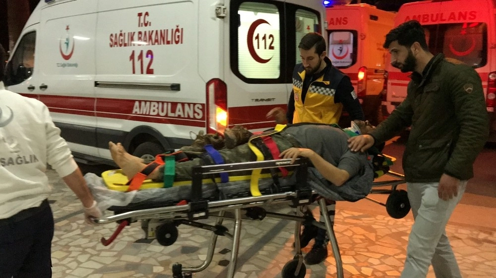 İskenderunda Yamaç Paraşütçüleri Yere Çakıldı: 2 Yaralı