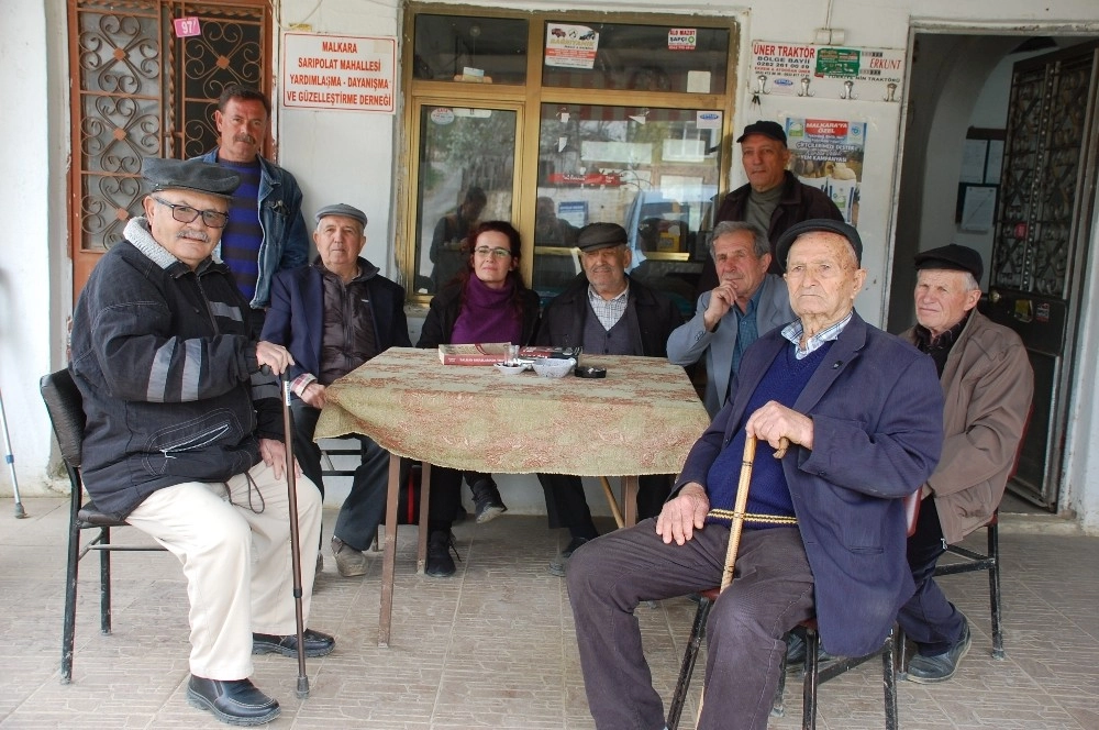 Malkaranın İlk Kadın Muhtarı Mazbatasını Aldı