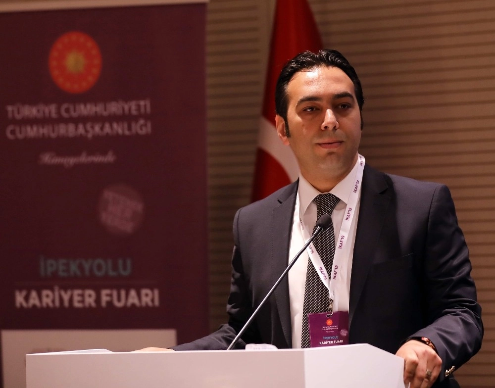 ‘Kariyer Gelişiminde İletişimin Sonsuz Etkisi Konulu Konferans