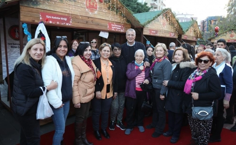 Mezitli’de yeni yıl coşkusu dünya şehirlerin üzerinde