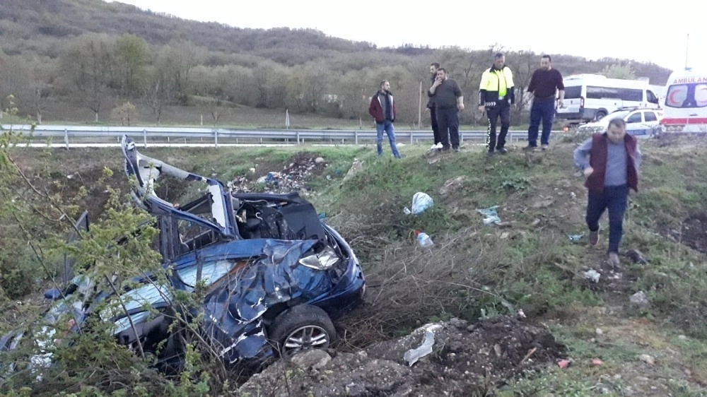 Hurdaya Dönen Otomobilden Sağ Çıktılar