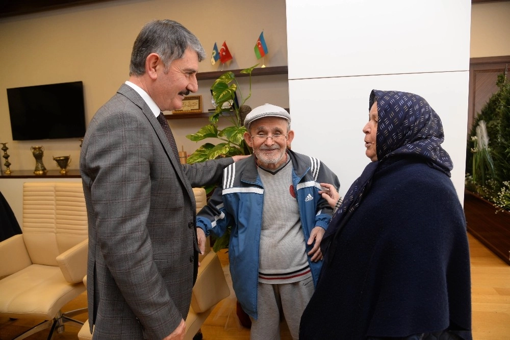 Başkan Yılmaz, Kapısını Da Gönlünü De Hemşerilerine Açtı