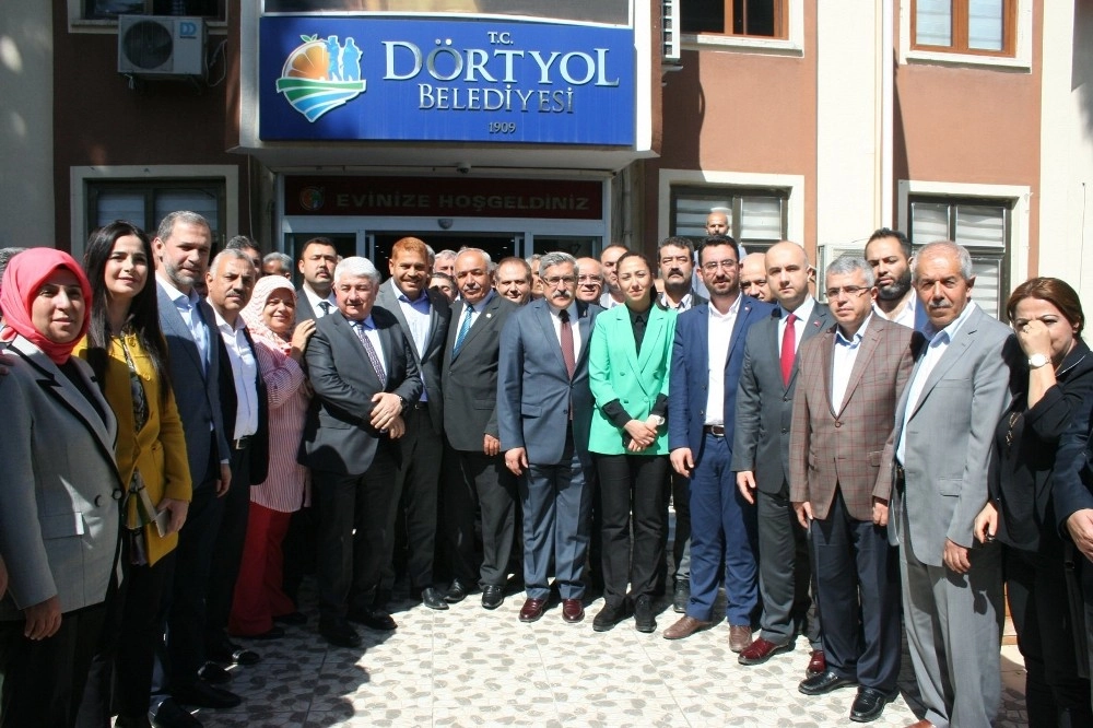 Ak Parti Hatay Milletvekilleri Dörtyol Belediyesini Ziyaret Etti