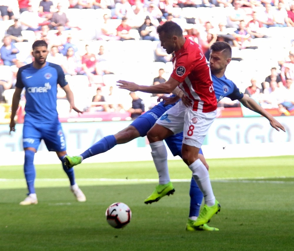 Spor Toto Süper Lig: Antalyaspor: 1 - Kasımpaşa: 0 (İlk Yarı)