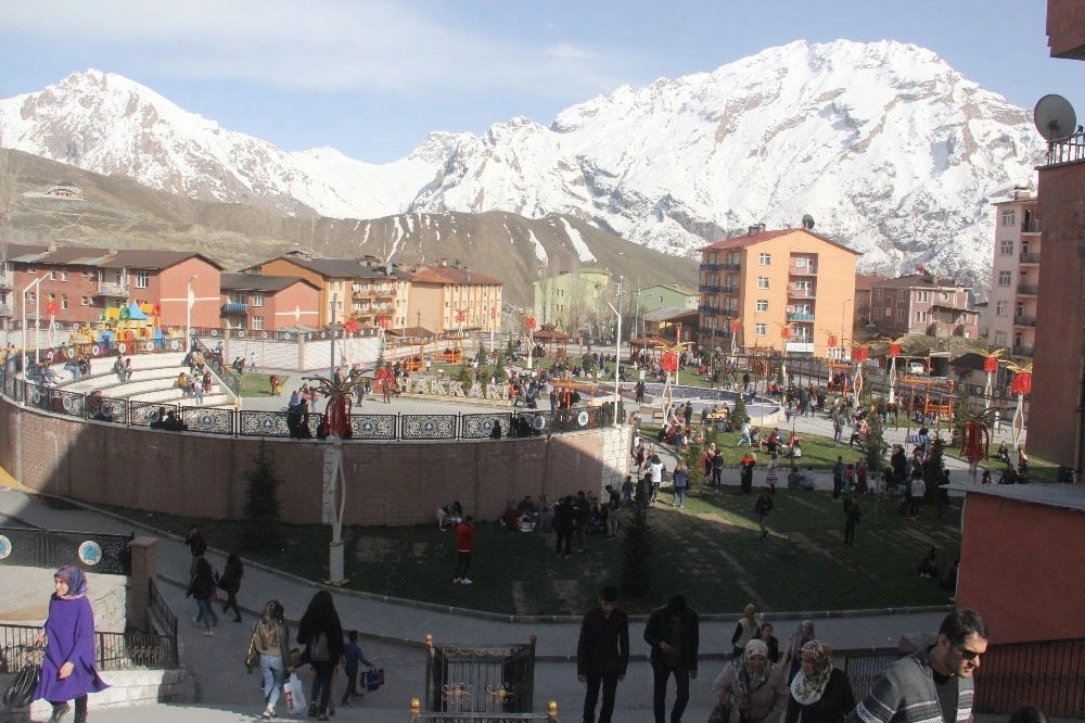 Hakkari “Kent Parkı 2 Bin Kişi Ziyaret Etti