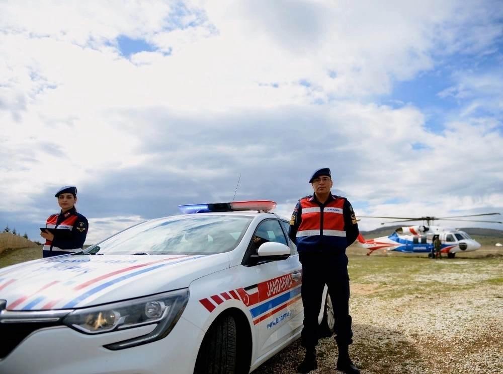 Jandarmanın Havadan Trafik Denetimleri Sürüyor