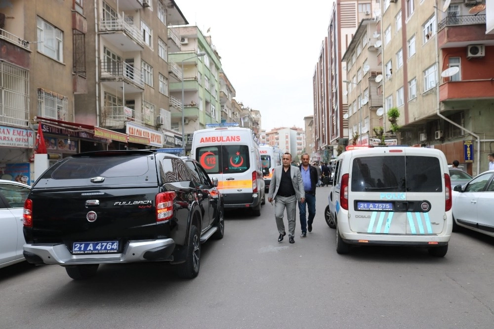 Diyarbakırda Silahlı Kavga: 1 Yaralı