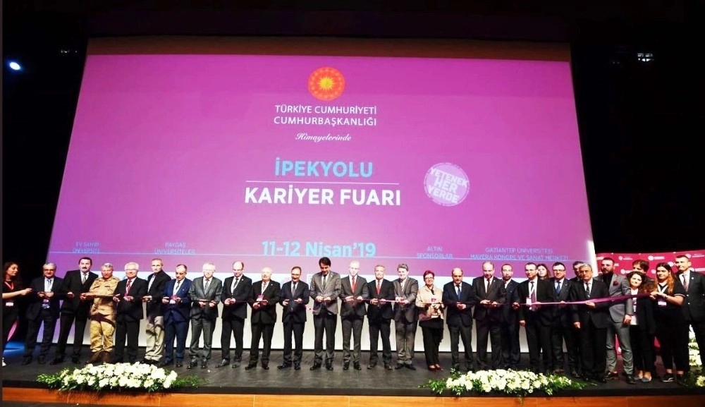 Üniversite  İpekyolu Kariyer Fuarına Katıldı