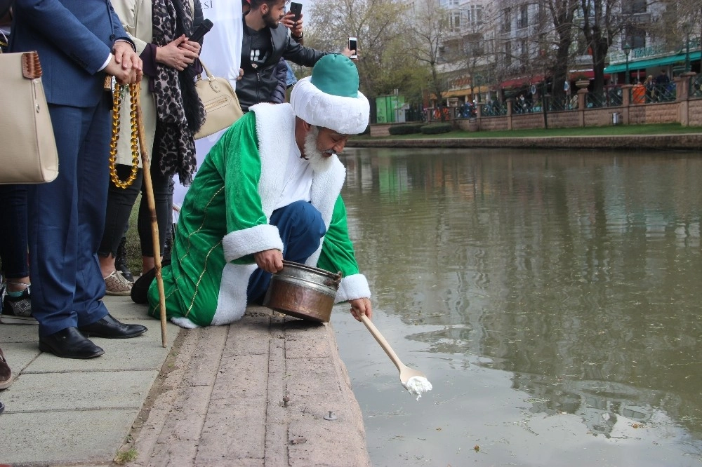 Nasreddin Hoca Porsuk Çayına Maya Çaldı