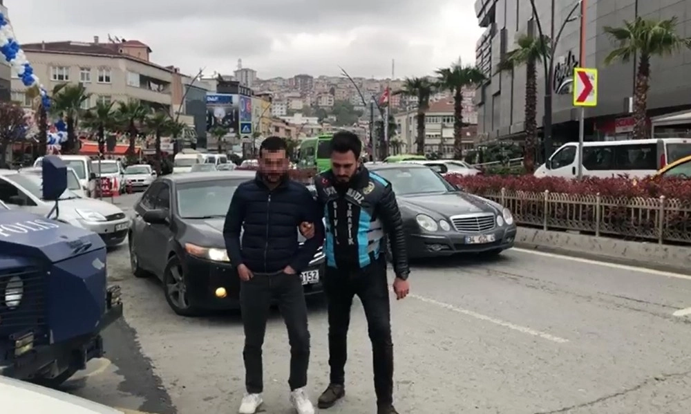 İstanbulda Asker Konvoyunda “Drift” Yapan Maganda Yakalandı