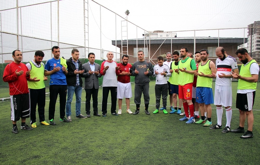 Dicle Elektrik Futbol Turnuvası Dualarla Yeniden Başladı