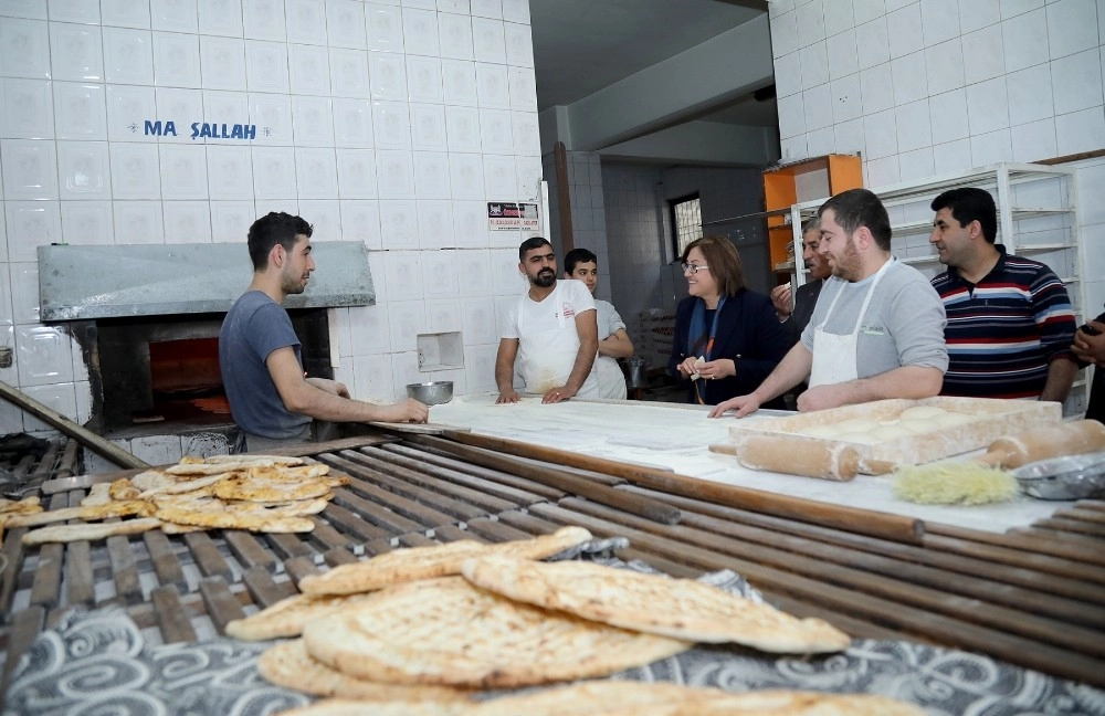 Belediye Başkanı Fatma Şahinden Teşekkür Ziyaretleri